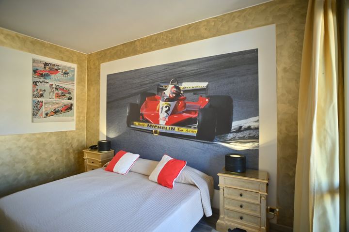 Camera tema Motori Admiral Hotel Milano